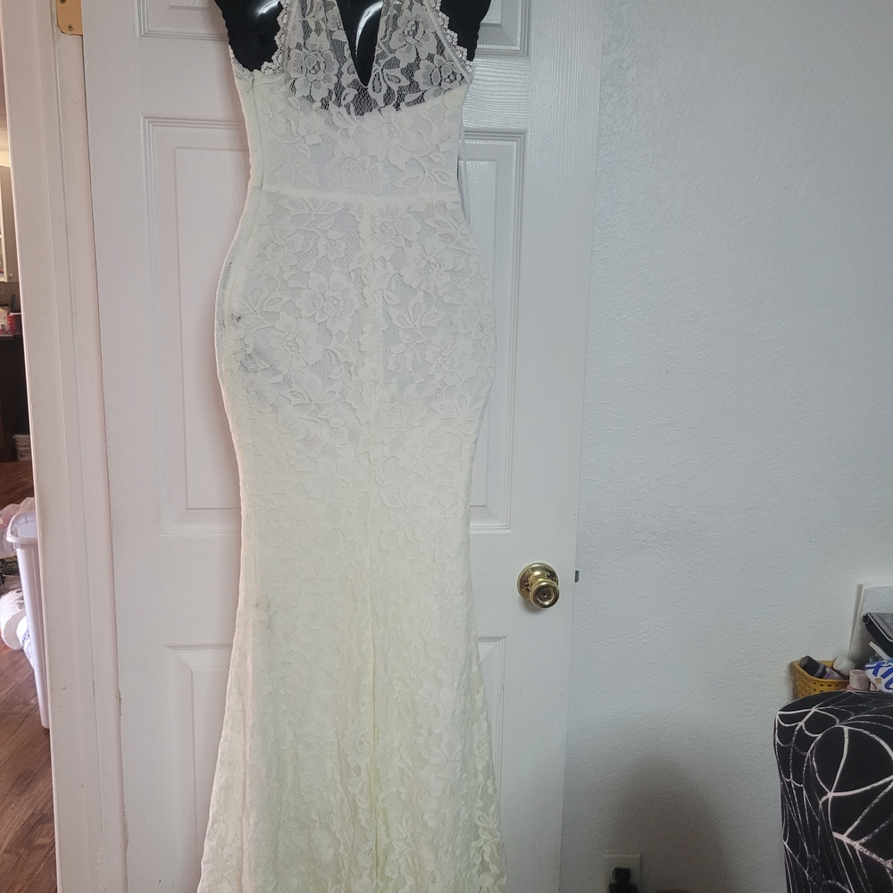 Nwts Lulus Chic White Lace Halter Wedding Dress - Picture 8 of 14